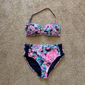 Lilly Pulitzer bikini set - Niall top (6) and Rumy bottom (8)